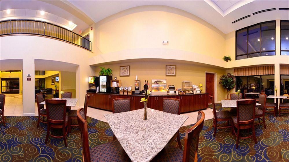 Best Western Plus Yadkin Valley & Hotel Jonesville